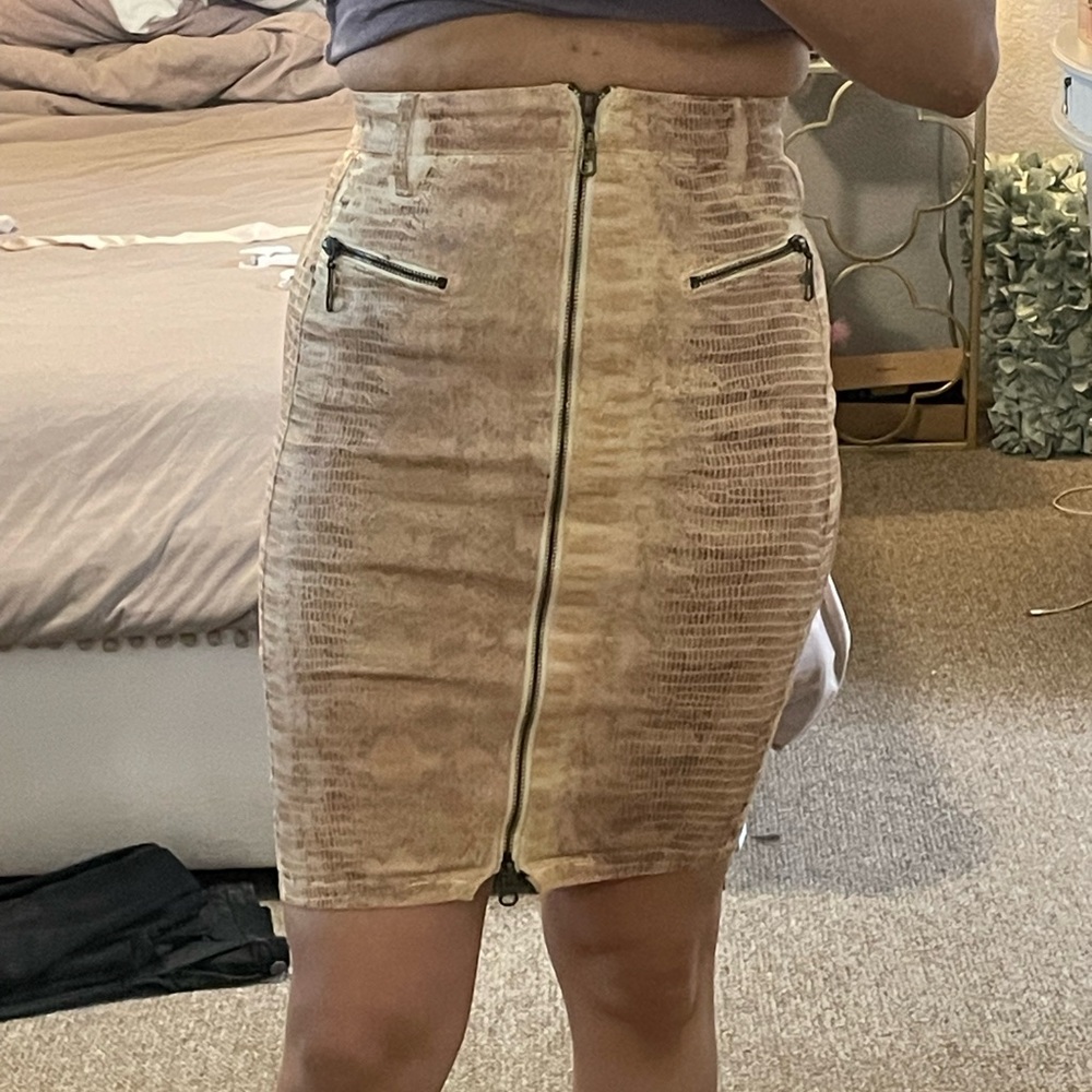 Guess Tan Textured Pencil Skirt
